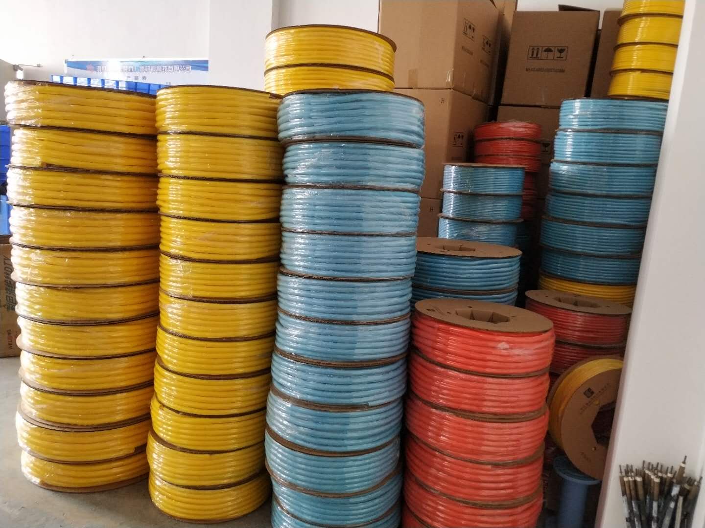 彩色開口自卷式套管大量生產(chǎn)中歡迎下單<div   id=